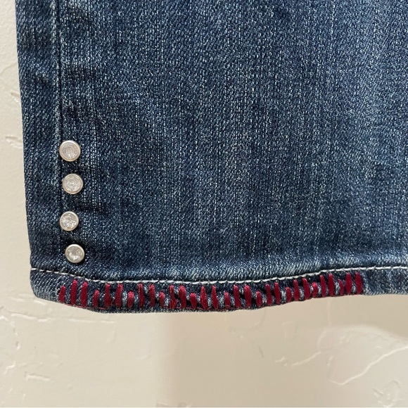 Cowgirl Tuff Co Jeans. Bootcut Women’s Size 28 Length 33 Studded Red Details - Picture 6 of 16